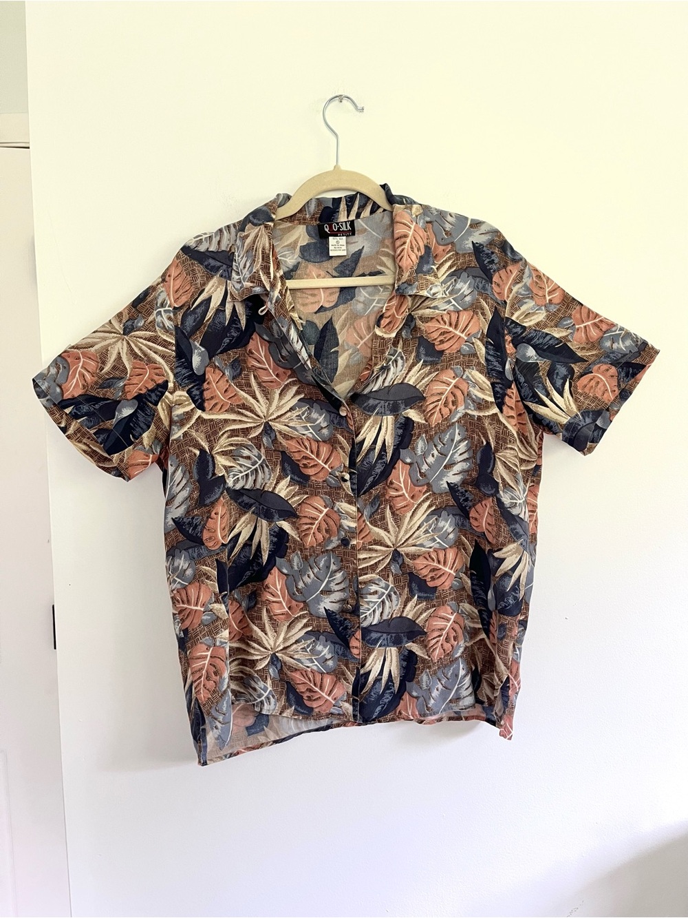 Vintage Quo-Silk 100% Silk Lightweight Tropical Short Sleeve Button Down Top PL